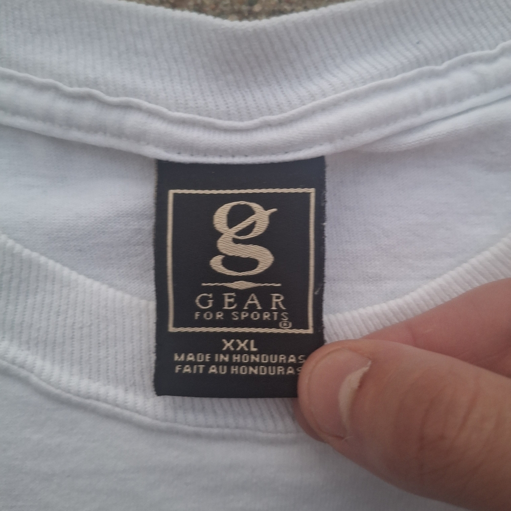 Vintage Enchantment of the Seas Crew T-shirt - Picture 3 of 4